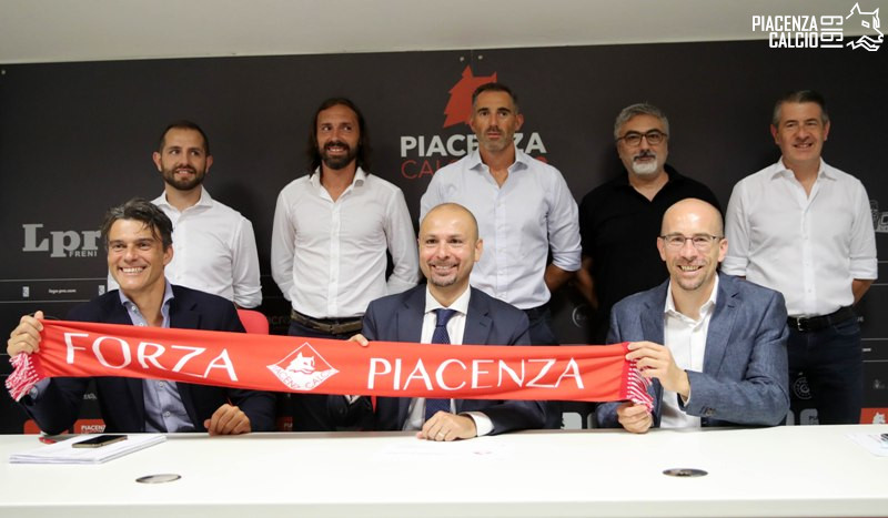 conferenza_stampa_Manzo