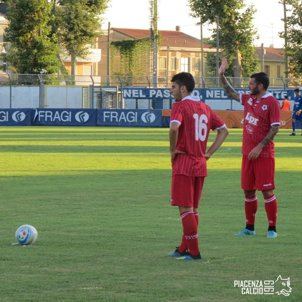 Pro Patria - Piacenza, Amichevole